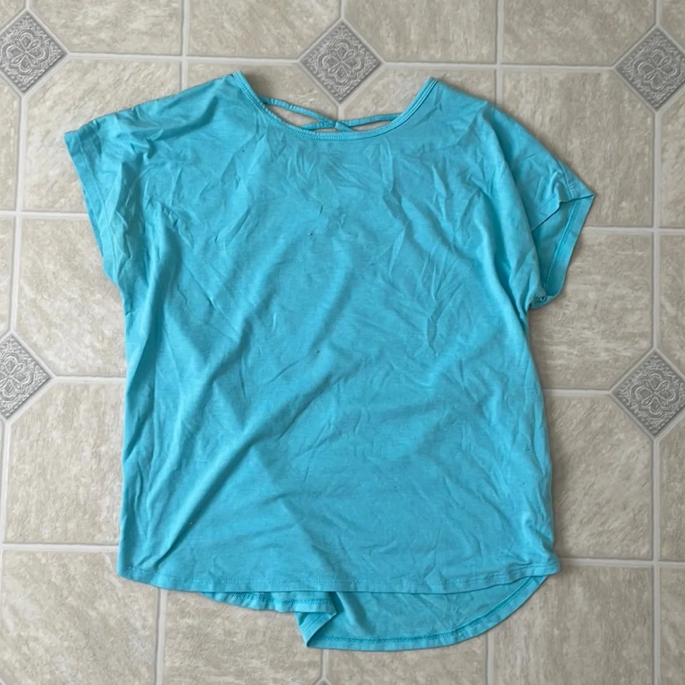 Cross Front Top - Picture 1 of 2